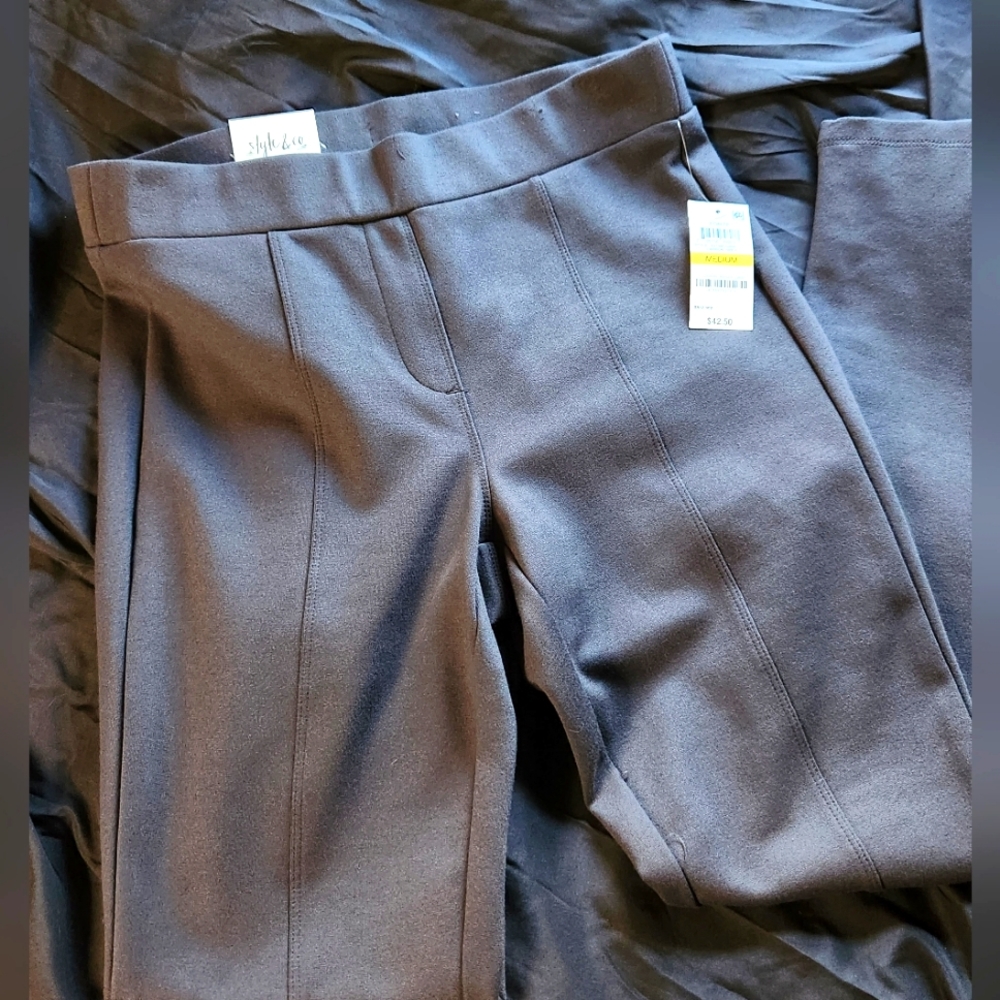 BRAND NEW LEGGINGS